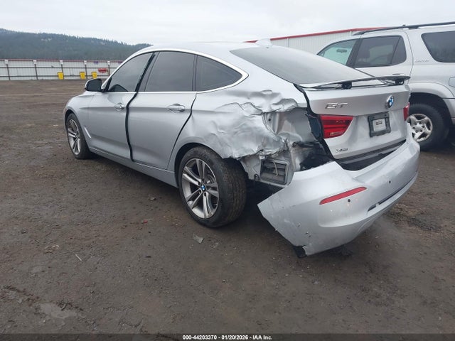 2018 BMW 330I GRAN TURISMO WBA8Z9C54JG828756 Photo 2