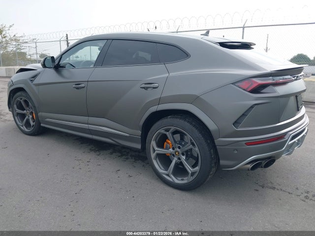 2021 LAMBORGHINI URUS ZPBUA1ZLXMLA15796 Photo 2