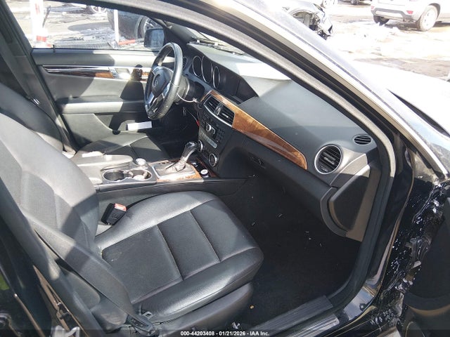 Продажа на аукционе авто 2013 Mercedes-benz C 300 Sport 4matic, vin: WDDGF8AB2DR243411, номер лота: 44203408