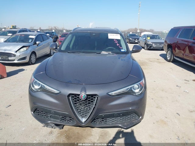 ZASFAKBN0J7B85842 Alfa Romeo Stelvio Ti Awd