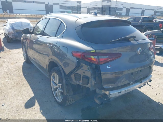ZASFAKBN0J7B85842 Alfa Romeo Stelvio Ti Awd