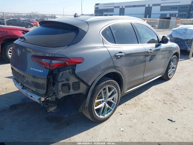 ZASFAKBN0J7B85842 Alfa Romeo Stelvio Ti Awd