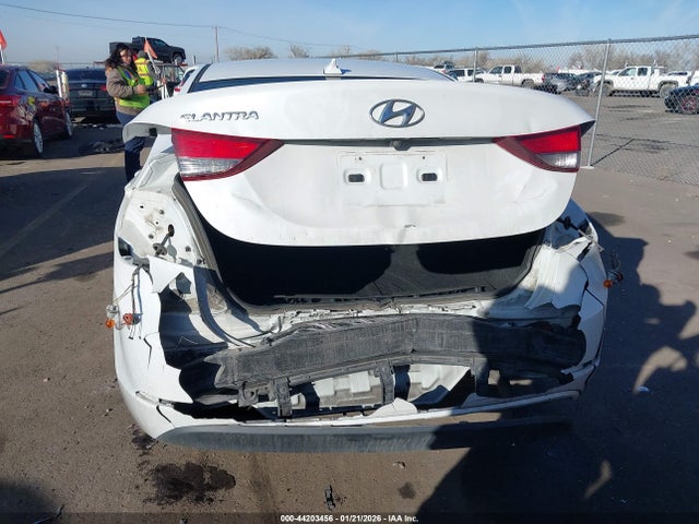 Hyundai ELANTRA SE 2016 5NPDH4AE4GH702606 Image 16