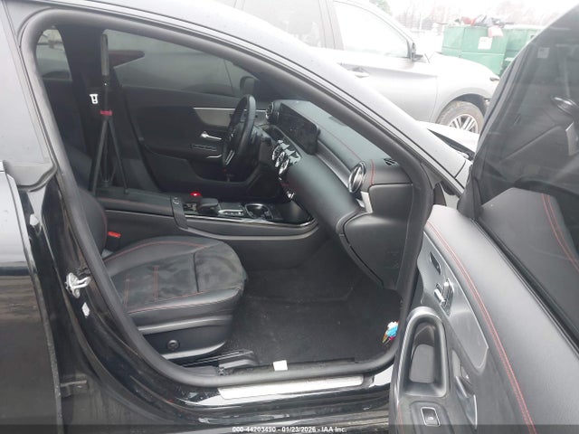 2022 MERCEDES-BENZ CLA 250 COUPE W1K5J4HB9NN291503 Photo 4