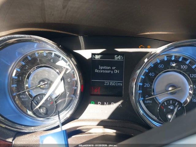 2011 CHRYSLER 300C 2C3CA6CT3BH559502 Photo 6