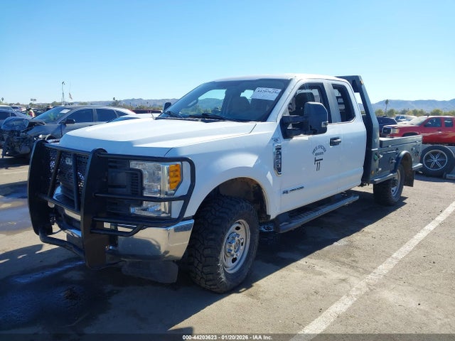 1FD8X3BT1HED09820 Ford F-350 Xl