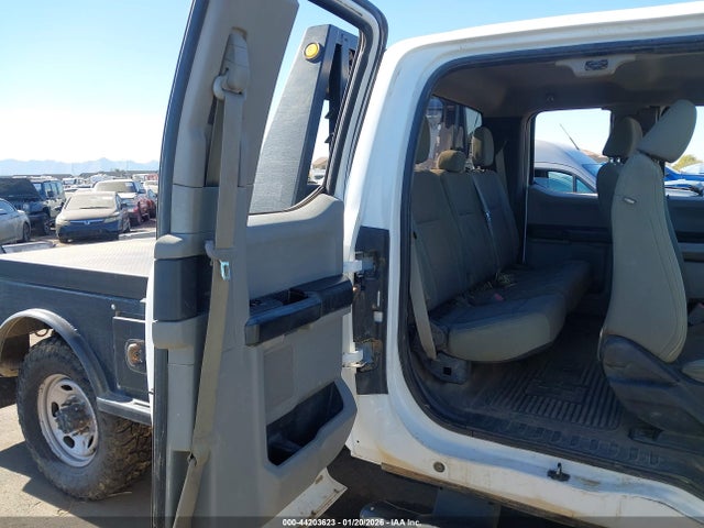 1FD8X3BT1HED09820 Ford F-350 Xl