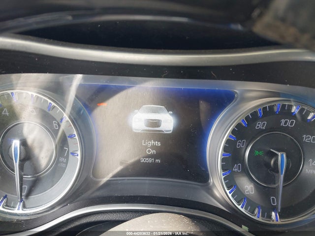 2017 Chrysler 300c მანქანა იყიდება აუქციონზე, vin: 2C3CCAEG8HH663327, აუქციონის ნომერი: 44203632