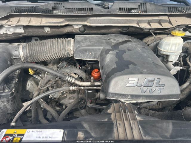 2019 RAM 1500 CLASSIC 1C6RR6FG3KS733159 Photo 9