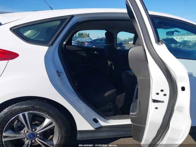 1FADP3KE5GL246886 Ford FOCUS SE