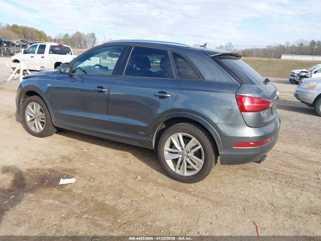 2018 AUDI Q3 WA1ECCFS5JR033705 Photo 2