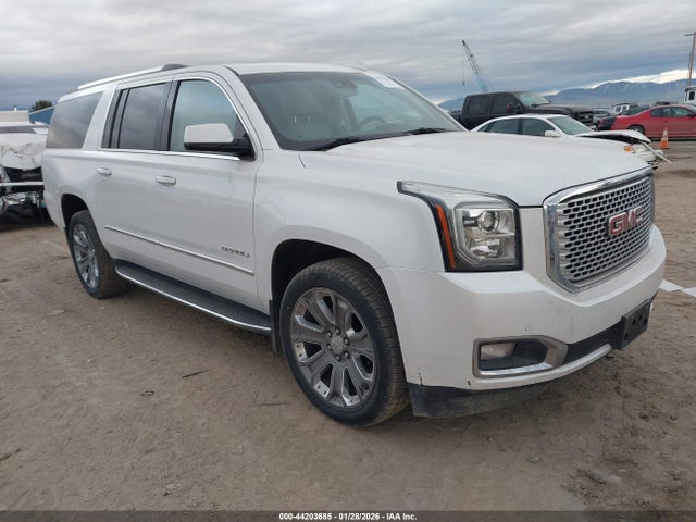 2016 GMC YUKON XL 1GKS2HKJ1GR250333