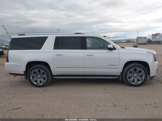 Продажа на аукционе авто 2016 Gmc Yukon Xl Denali, vin: 1GKS2HKJ1GR250333, номер лота: 44203685