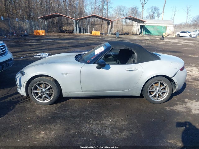 2016 Mazda Mx-5 Miata Sport მანქანა იყიდება აუქციონზე, vin: JM1NDAB73G0105586, აუქციონის ნომერი: 44203707