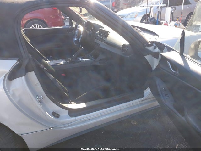 2016 Mazda Mx-5 Miata Sport მანქანა იყიდება აუქციონზე, vin: JM1NDAB73G0105586, აუქციონის ნომერი: 44203707