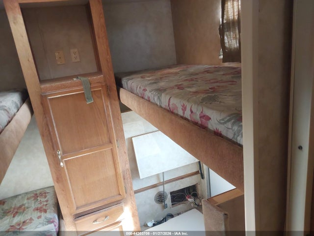 2006 Jayco M829 Bhs მანქანა იყიდება აუქციონზე, vin: 1UJBJ02R161EM0591, აუქციონის ნომერი: 44203708