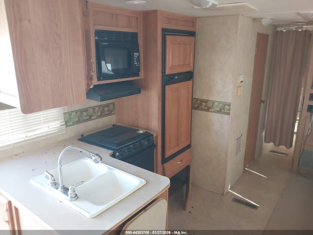 2006 Jayco M829 Bhs მანქანა იყიდება აუქციონზე, vin: 1UJBJ02R161EM0591, აუქციონის ნომერი: 44203708