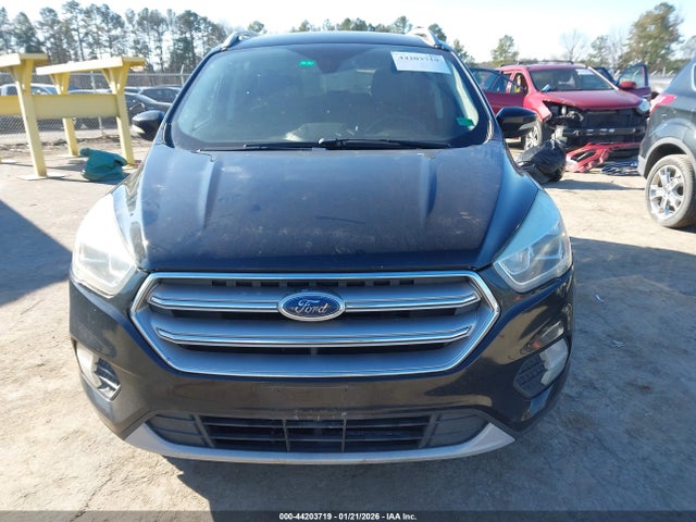 1FMCU0JD0HUD09812 Ford Escape Titanium