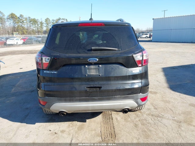 1FMCU0JD0HUD09812 Ford Escape Titanium