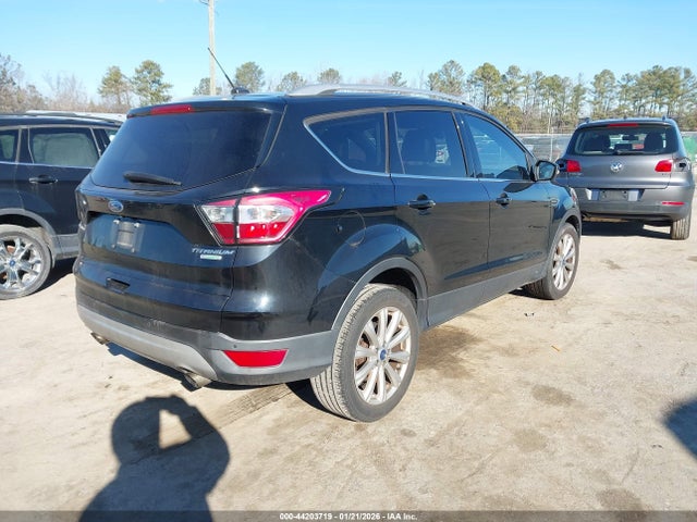 1FMCU0JD0HUD09812 Ford Escape Titanium