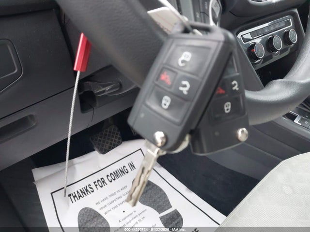 44203734 :رقم المزاد ، 3VV1B7AX7LM126085 vin ، 2020 Volkswagen Tiguan 2.0t S مزاد بيع