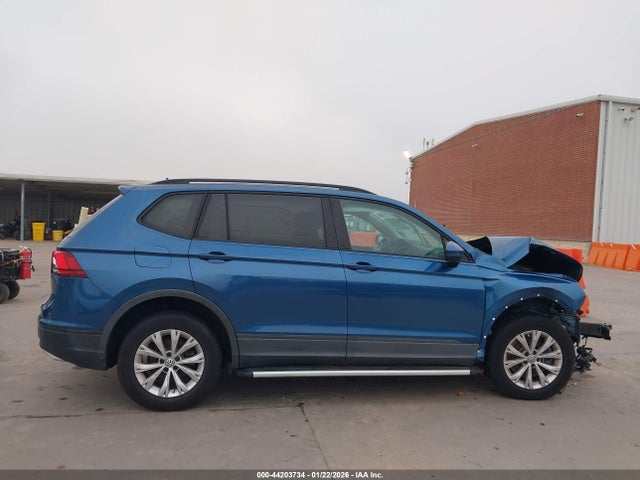 44203734 :رقم المزاد ، 3VV1B7AX7LM126085 vin ، 2020 Volkswagen Tiguan 2.0t S مزاد بيع