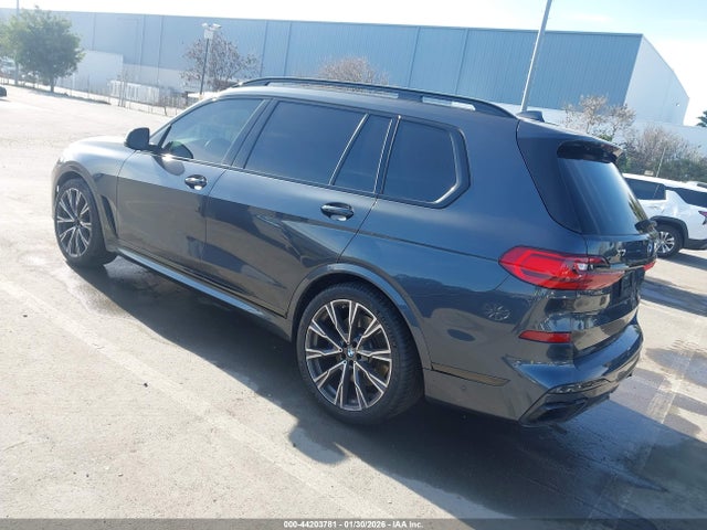 2020 BMW X7 5UXCX6C05L9B15217 Photo 2