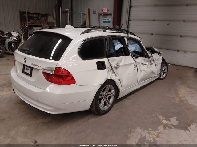 Продаж на аукціоні авто 2008 Bmw 328xi, vin: WBAVT73558FZ37400, номер лоту: 44203814