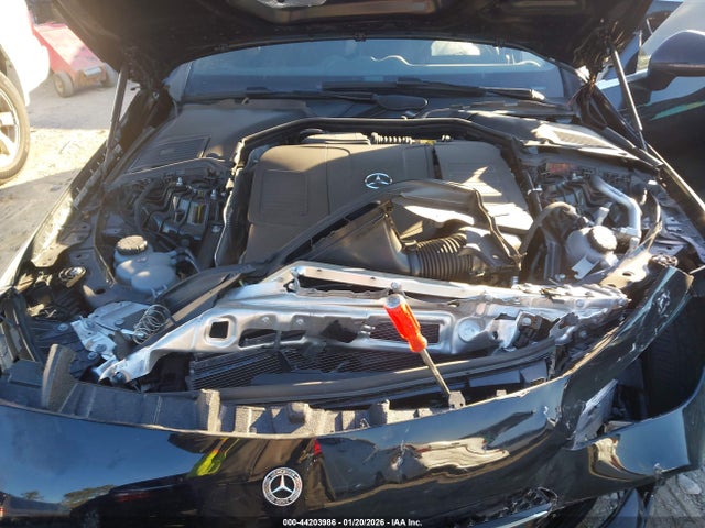 W1KMJ4HB0RF042213 Mercedes-Benz Cle 300 4matic