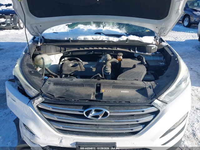 KM8J3CA27HU274809 Hyundai Tucson Limited