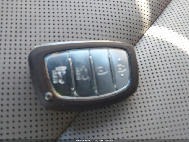 KM8J3CA27HU274809 Hyundai Tucson Limited