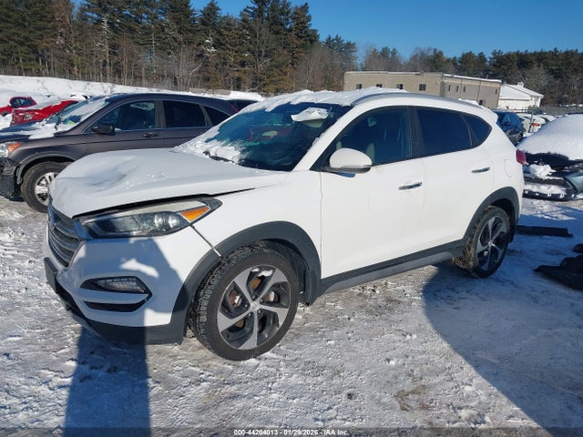 KM8J3CA27HU274809 Hyundai Tucson Limited