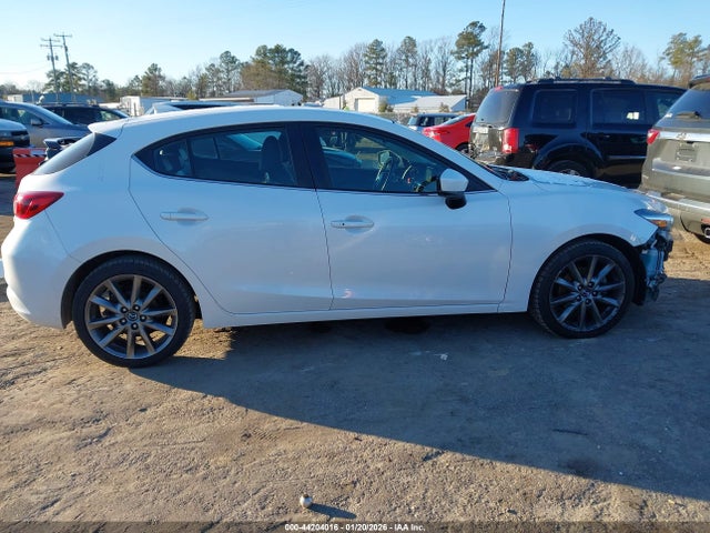 3MZBN1M38JM261652 Mazda Mazda3 Grand Touring