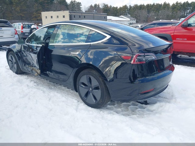 2019 TESLA MODEL 3 5YJ3E1EB8KF211465 Photo 2