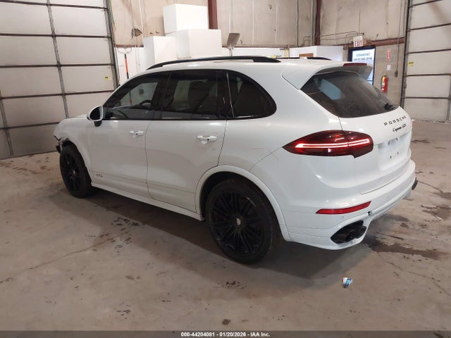 2016 PORSCHE CAYENNE WP1AD2A20GLA75521 Photo 2