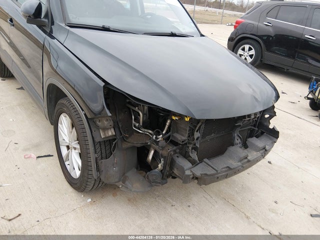 WVGAV7AX6JK005120 Volkswagen Tiguan Limited 2.0t
