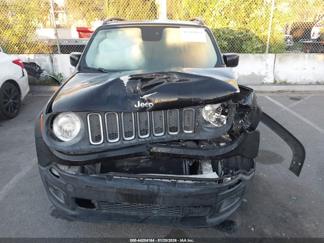 ZACCJABT0FPB69967 Jeep Renegade Latitude