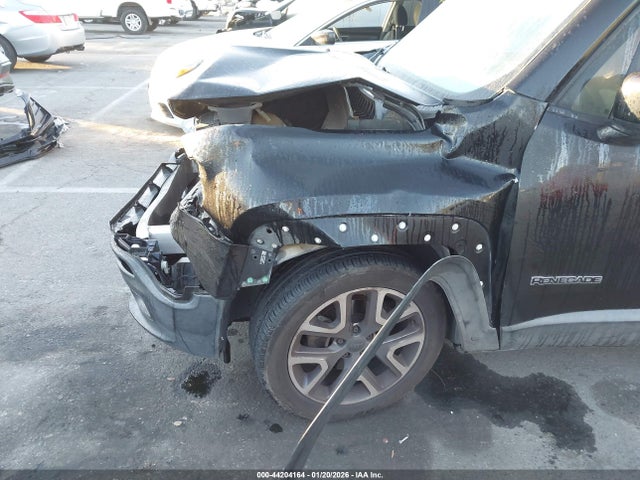 ZACCJABT0FPB69967 Jeep Renegade Latitude