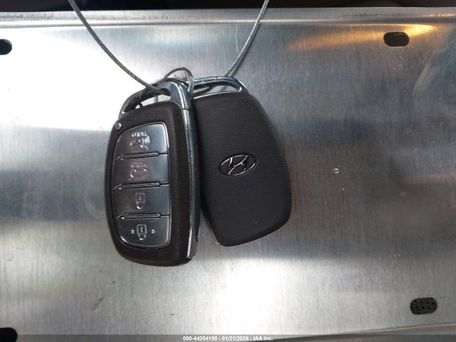 KM8J33A40JU803671 Hyundai Tucson Sel Plus