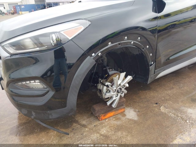KM8J33A40JU803671 Hyundai Tucson Sel Plus