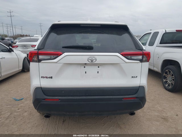 2T3W1RFV3MW120388 Toyota Rav4 Xle