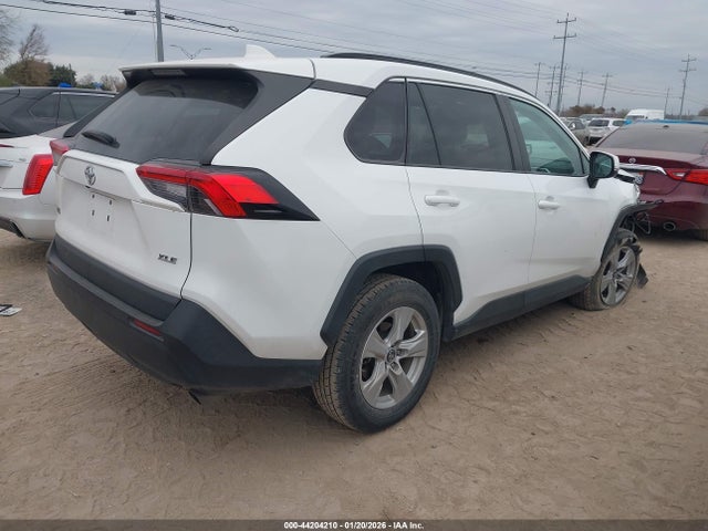 2T3W1RFV3MW120388 Toyota Rav4 Xle
