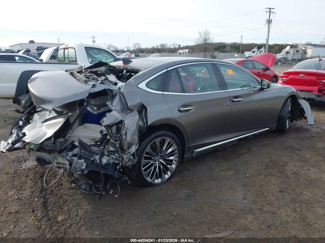 2018 LEXUS LS 500 JTHC5LFF0J5005181 Photo 3