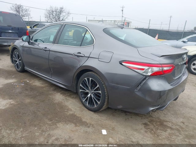 4T1B21HK2JU507762 Toyota Camry Hybrid Se