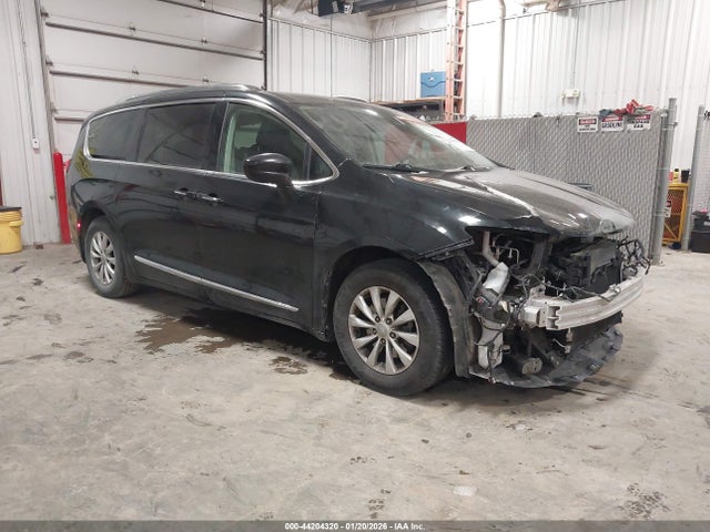 Aukcja sprzedaży 2018 Chrysler Pacifica Touring L, vin: 2C4RC1BG6JR253880, numer aukcji: 44204320