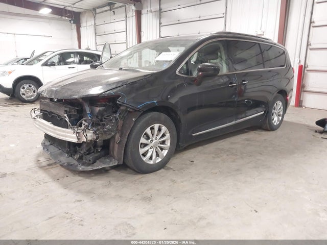 Aukcja sprzedaży 2018 Chrysler Pacifica Touring L, vin: 2C4RC1BG6JR253880, numer aukcji: 44204320