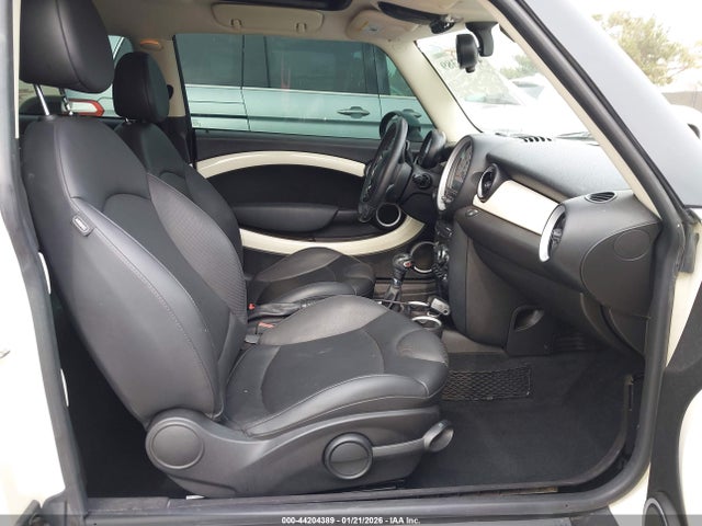 2014 MINI CLUBMAN WMWZG3C58ET800169 Photo 4