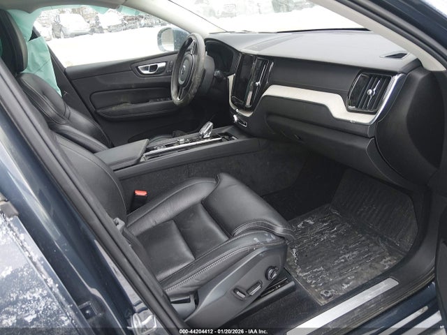 2022 VOLVO XC60 RECHARGE PLUG-IN HYBRID YV4H60DL8N1047118 Photo 4