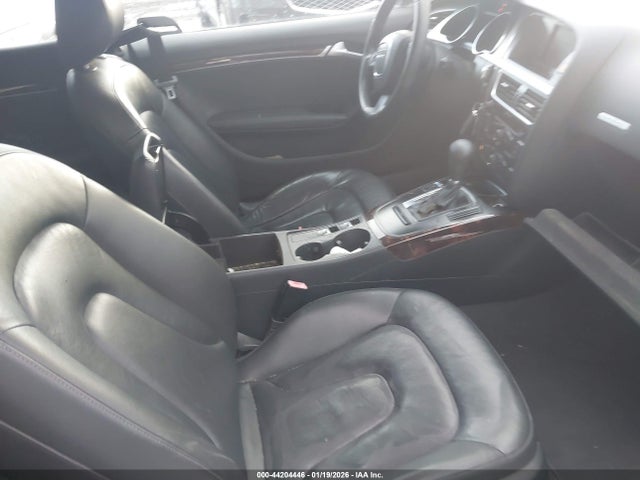 2011 AUDI A5 WAUCFAFH6BN011733 Photo 4