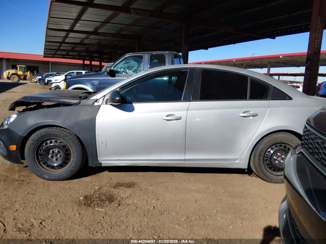 1G1PA5SG8F7100035 Chevrolet Cruze Ls Auto